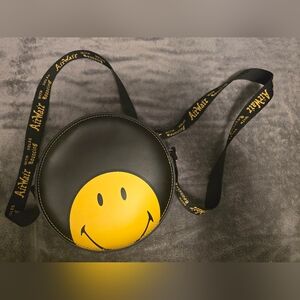 Dr. Martens x Smiley round bag